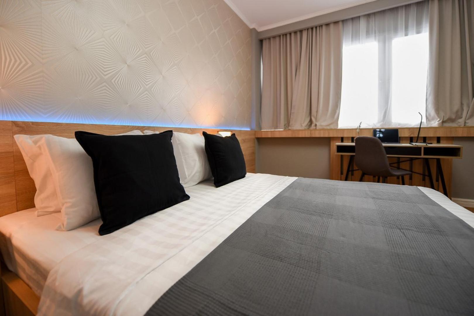 City Center Getaway - Cozy Accommodation For Your Perfect Stay Букурещ Стая снимка