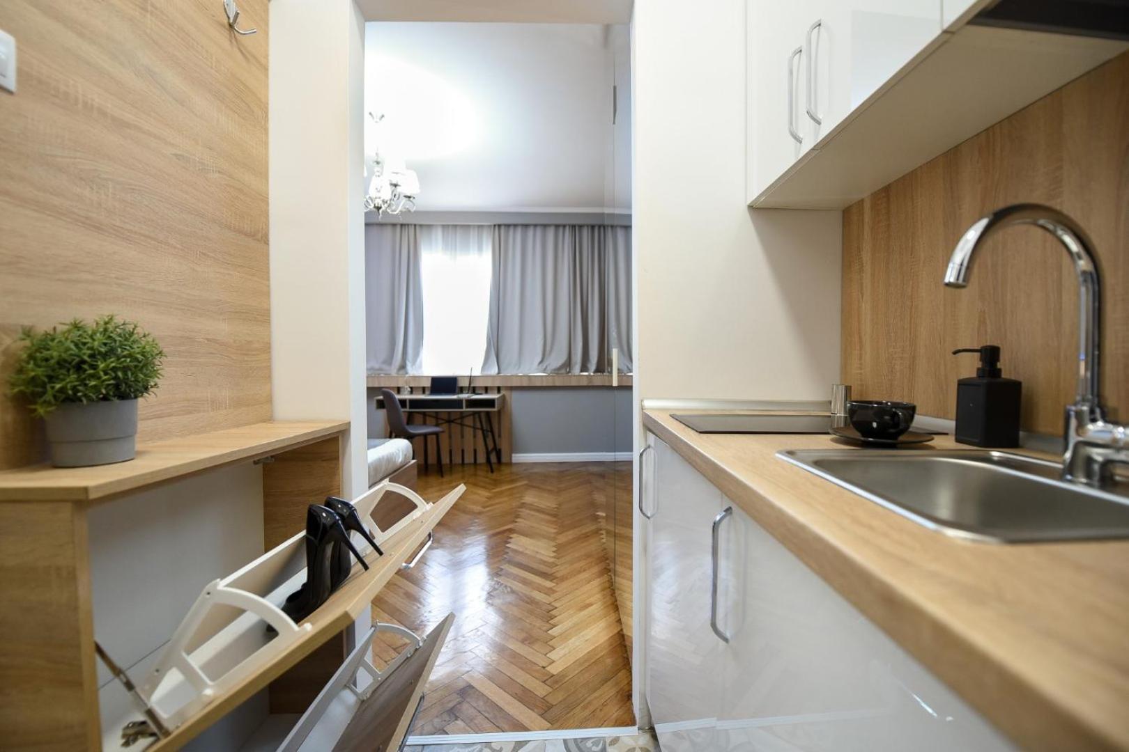 City Center Getaway - Cozy Accommodation For Your Perfect Stay Букурещ Стая снимка