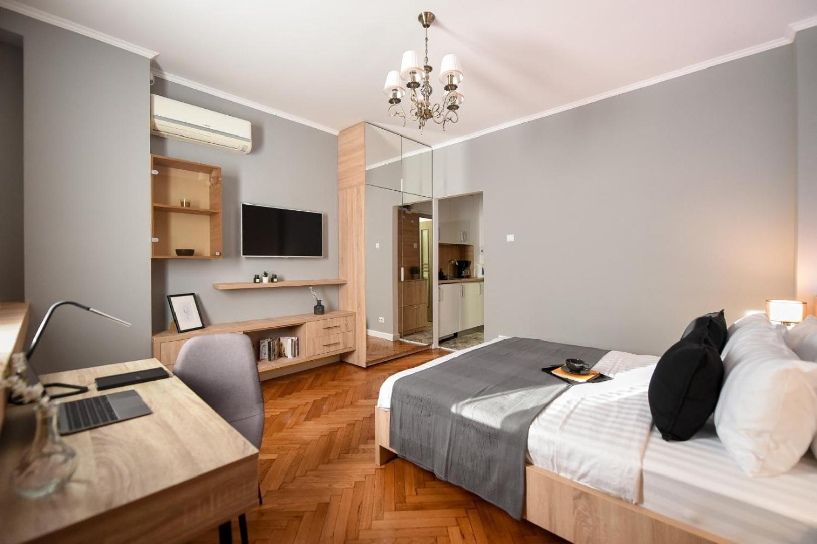 City Center Getaway - Cozy Accommodation For Your Perfect Stay Букурещ Екстериор снимка