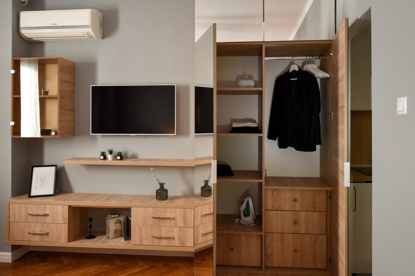 City Center Getaway - Cozy Accommodation For Your Perfect Stay Букурещ Стая снимка