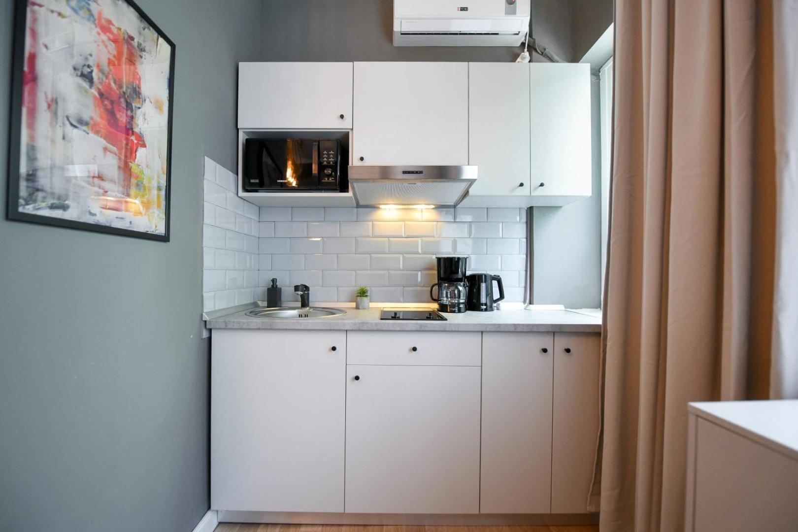 City Center Getaway - Cozy Accommodation For Your Perfect Stay Букурещ Стая снимка