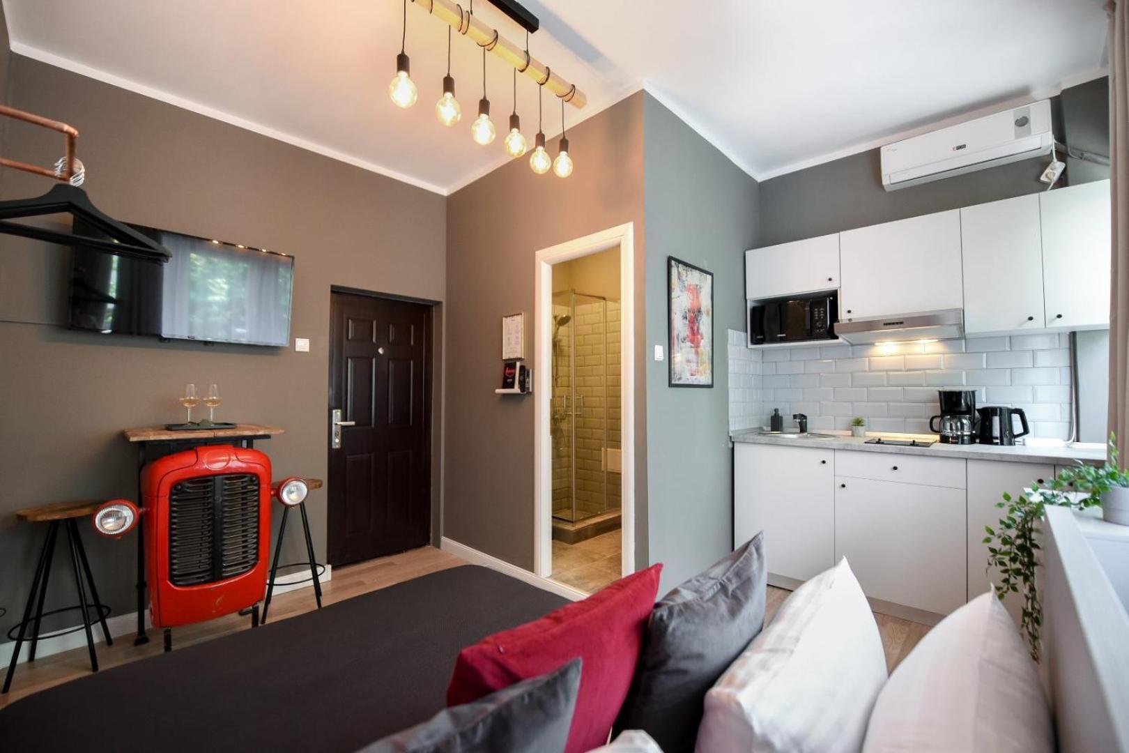 City Center Getaway - Cozy Accommodation For Your Perfect Stay Букурещ Стая снимка