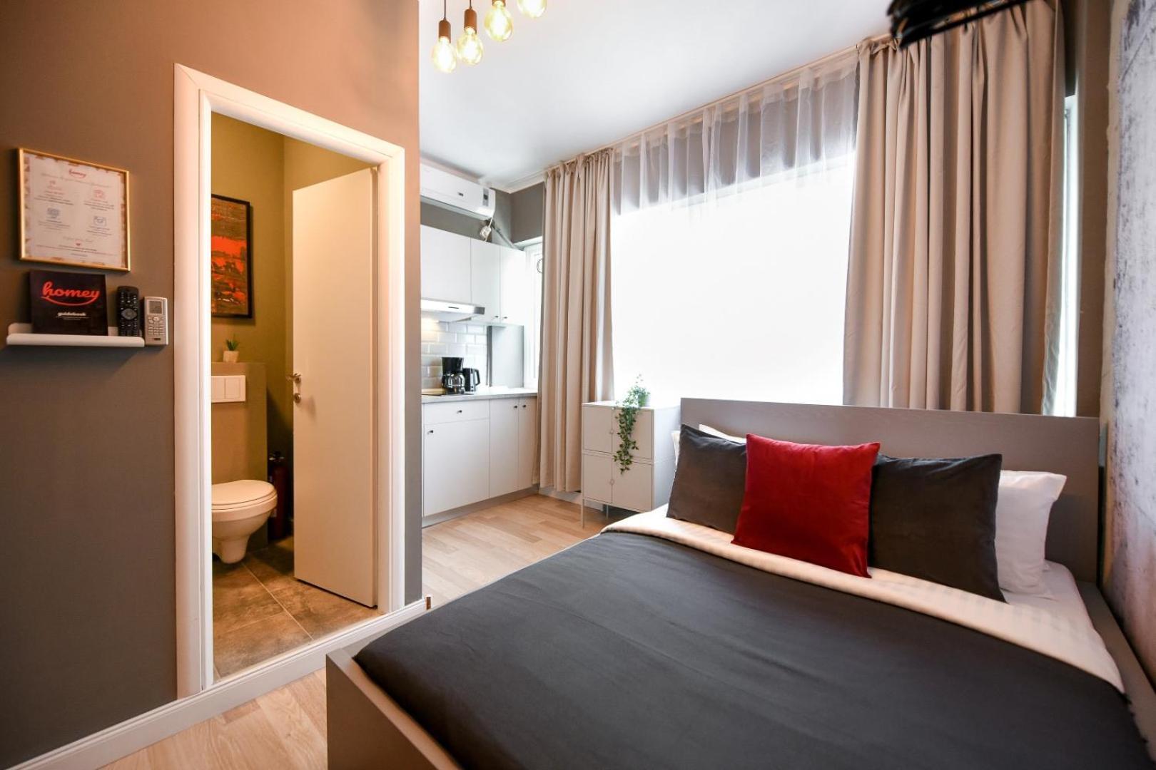 City Center Getaway - Cozy Accommodation For Your Perfect Stay Букурещ Стая снимка