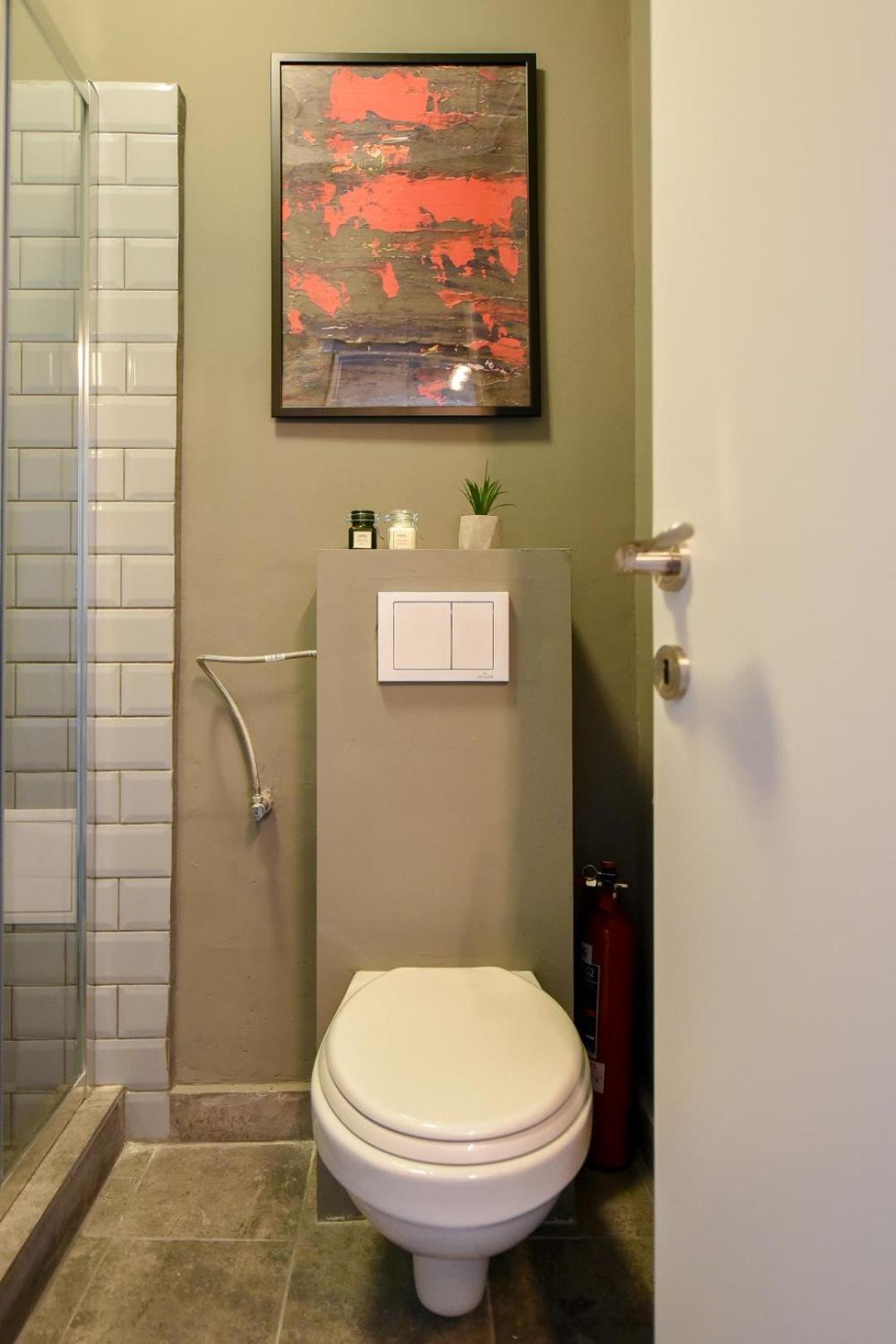 City Center Getaway - Cozy Accommodation For Your Perfect Stay Букурещ Стая снимка