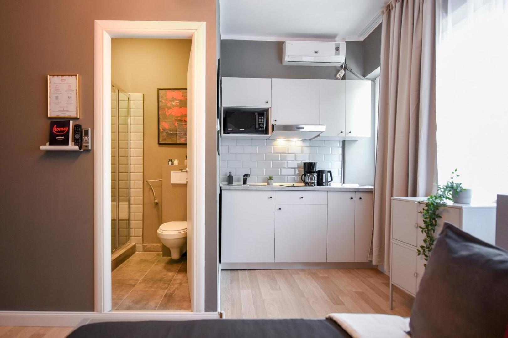 City Center Getaway - Cozy Accommodation For Your Perfect Stay Букурещ Стая снимка